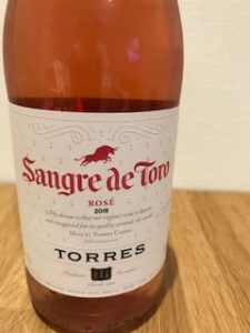 スペインのトーレス 暑い時に美味しいサングレ デ トロ ロゼ